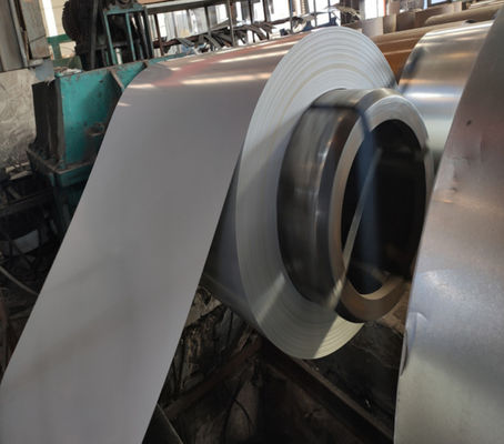 Aisi Dx53d standard ha galvanizzato le bobine d'acciaio che fanno saltare la superficie