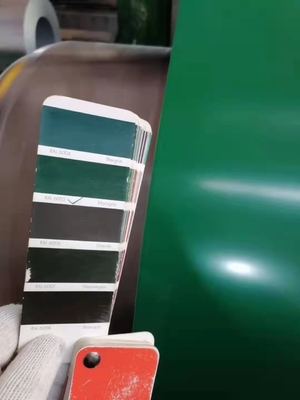 Il colore di Dx52d preverniciato ha galvanizzato il materiale di strato del tetto di Ppgi della bobina/pannelli d'acciaio